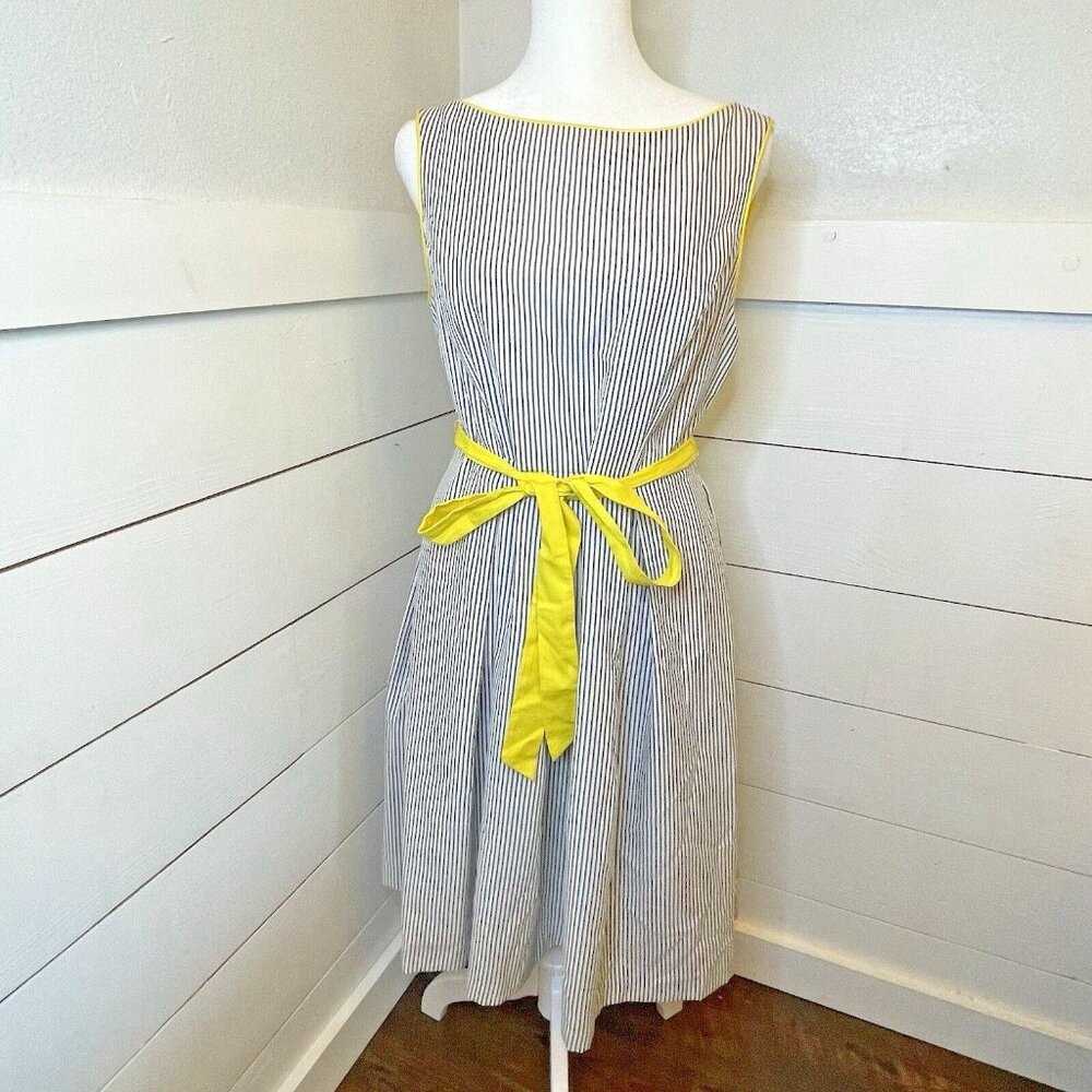 Siena Studio Women's Retro Style Gray Striped Knee Length Dress w/Belt Size 6
